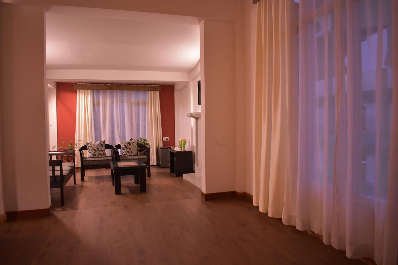 Kaizun Bed Breakfast Шиллонг Екстер'єр фото
