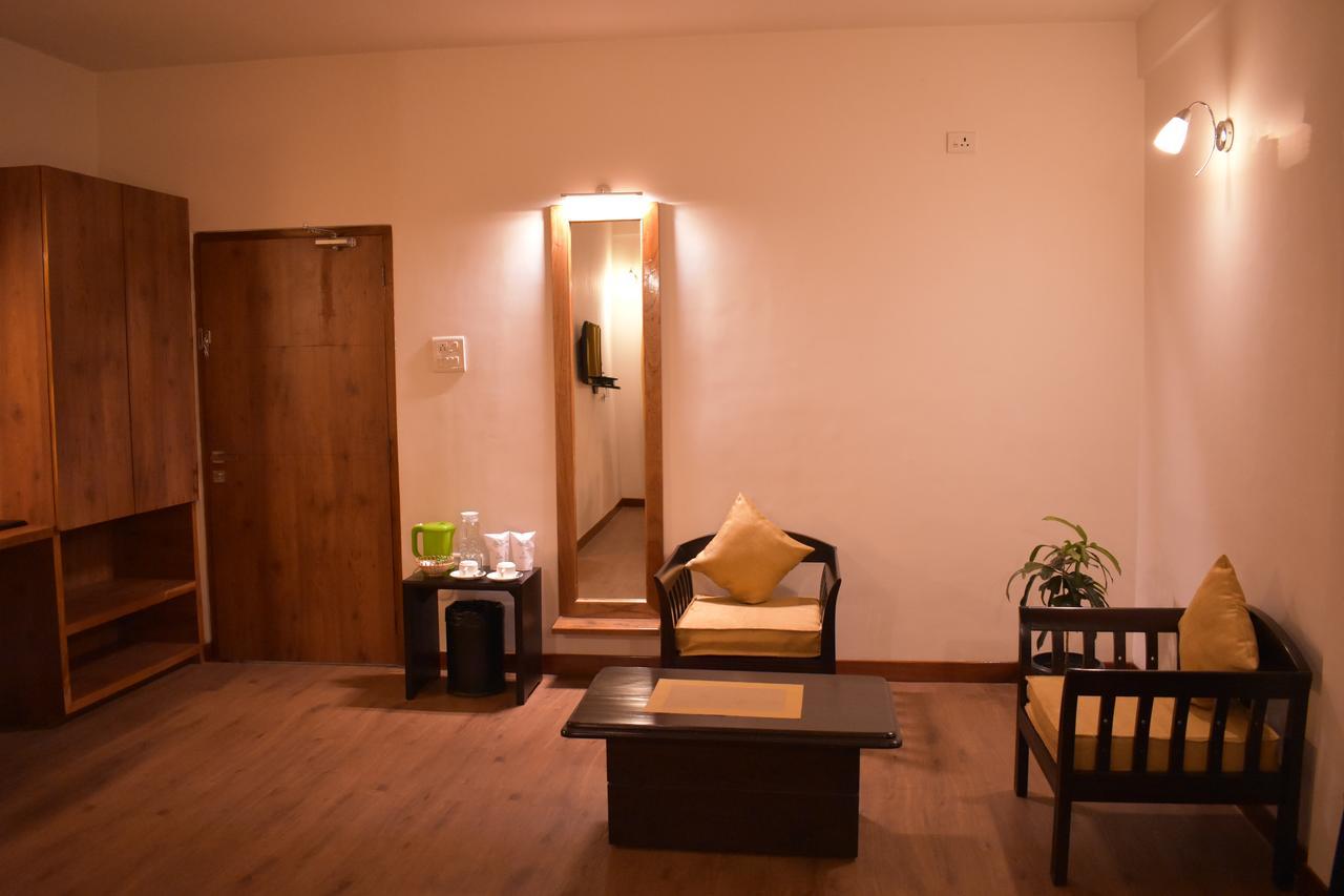 Kaizun Bed Breakfast Шиллонг Екстер'єр фото